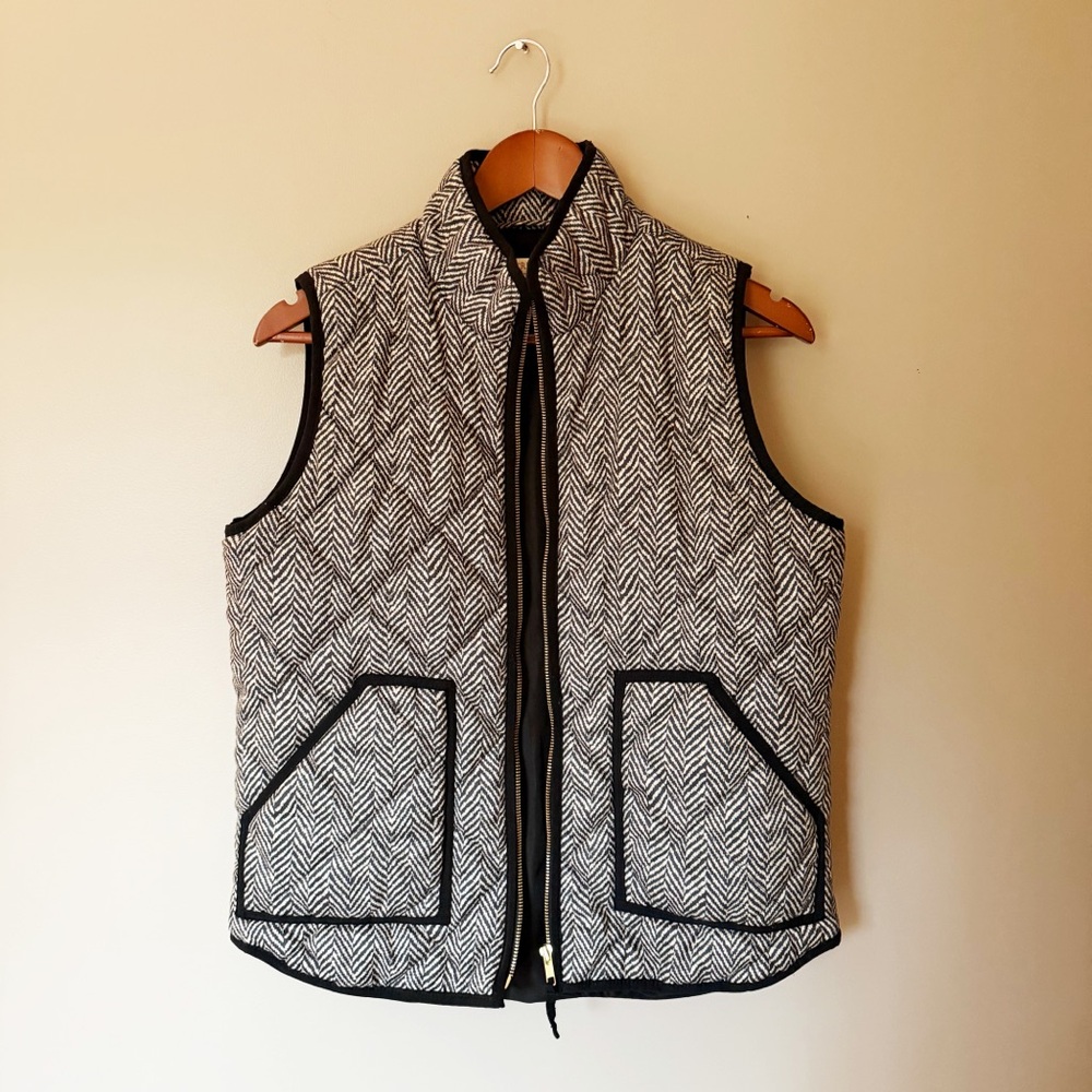 J. Crew Herringbone Print Quilted Zip Vest Size Medium - Picture 2 of 3